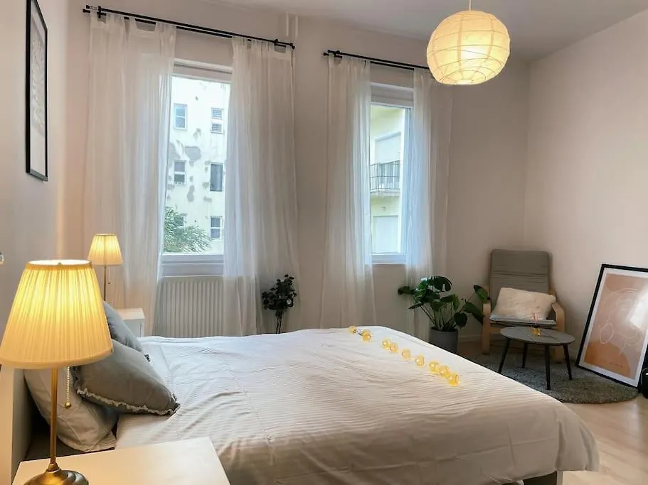 Deak Charming Apa With Balcony Apartamento Budapest