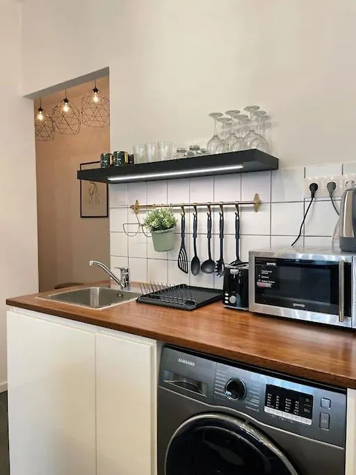 Deak Charming Apa With Balcony Apartamento Budapest