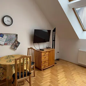 Gozsdu Spacious Апартаменты