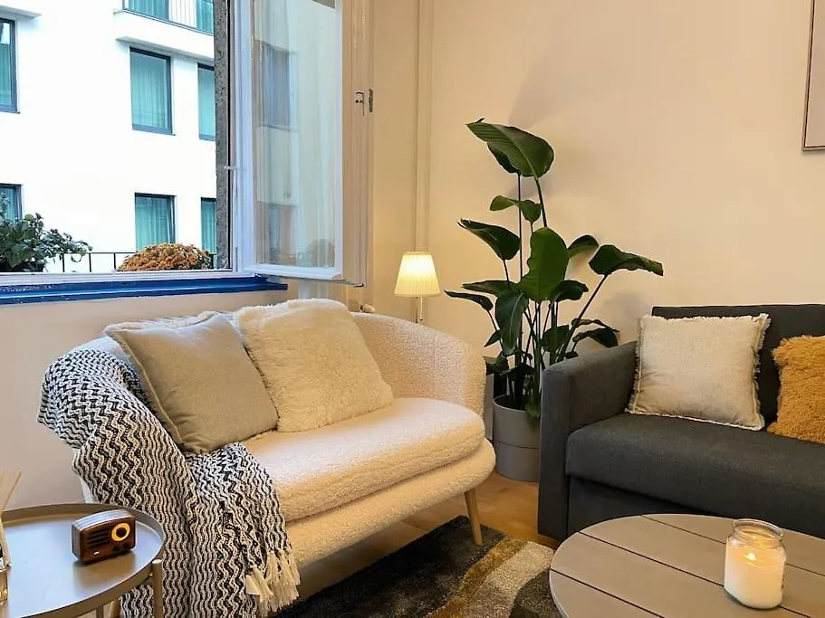 Deak Charming Apa With Balcony Apartment Budapest