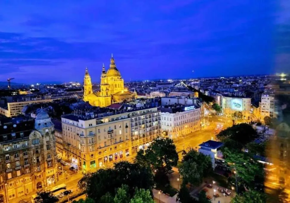 Deak Charming Apa With Balcony Apartment Budapest